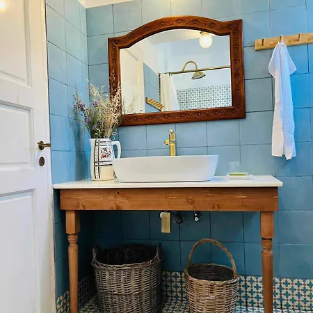 Vintage Lover's Getaway