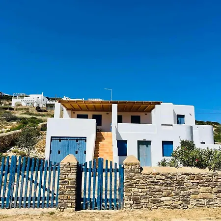Vintage Lover's Getaway Antiparos