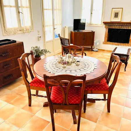 Vintage Lover's Getaway Antiparos