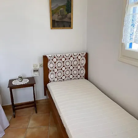 Vintage Lover's Getaway * Antiparos