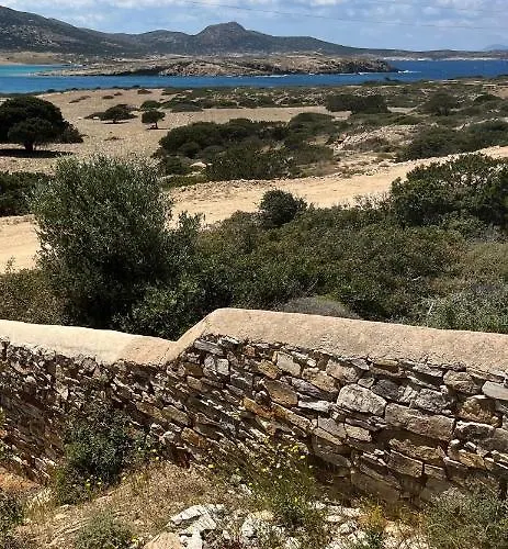 Vintage Lover's Getaway * Antiparos