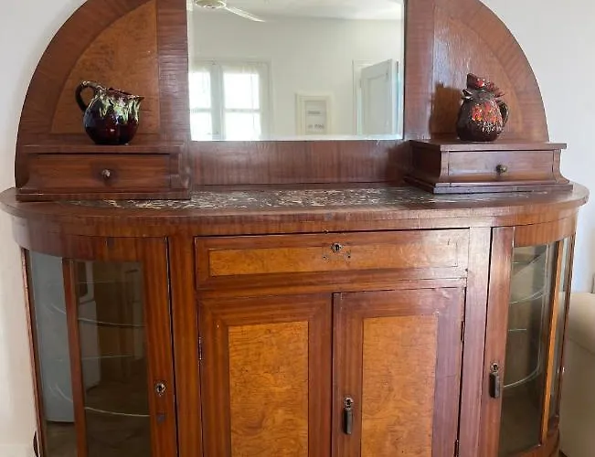 Vintage Lover's Getaway