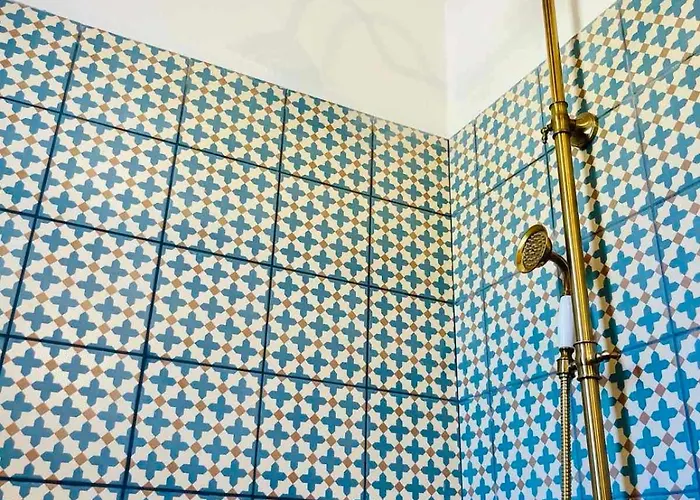 Vintage Lover's Getaway