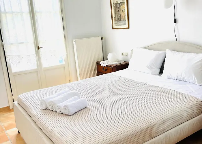 Vintage Lover's Getaway Antiparos